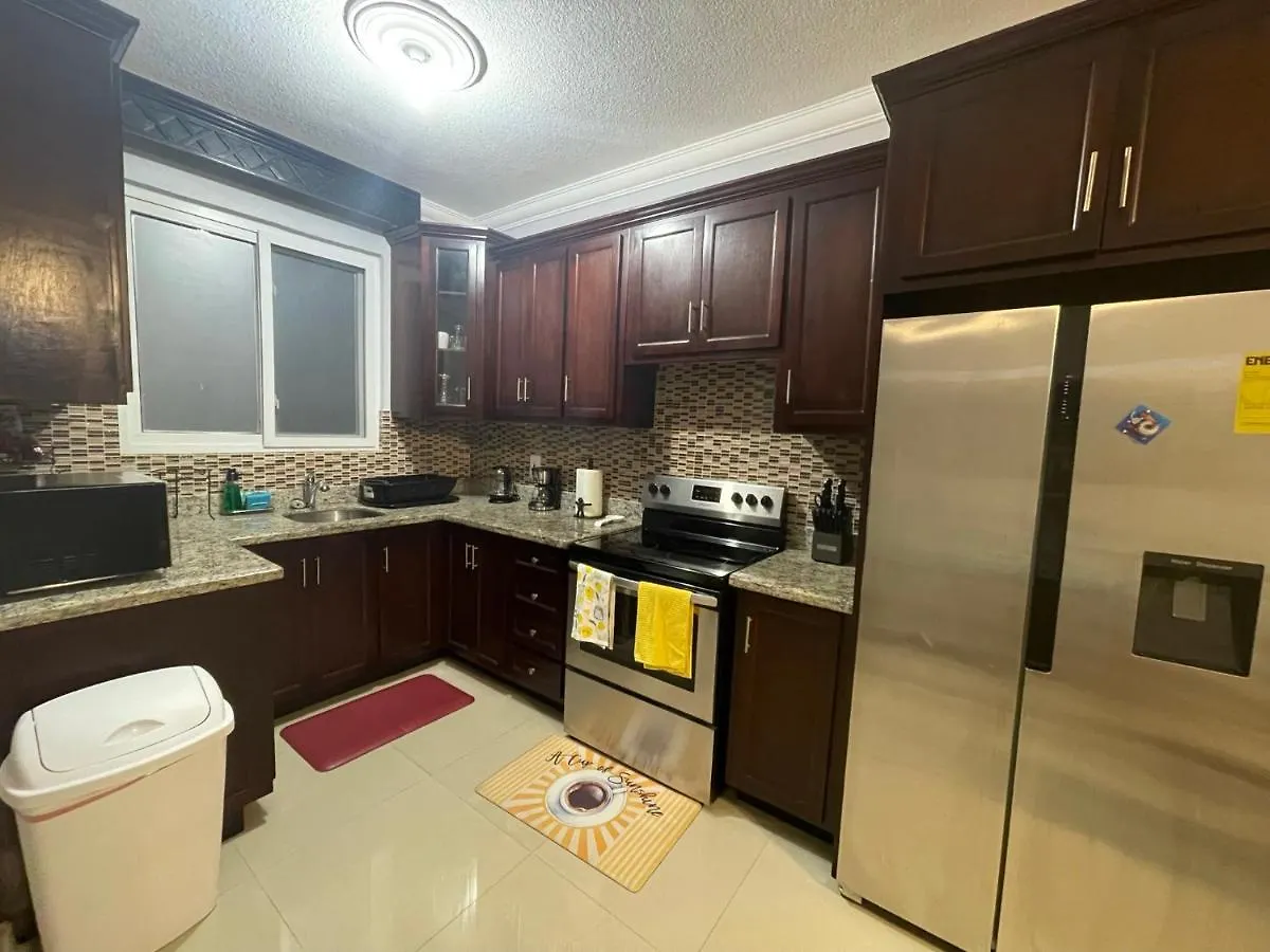 Apartment Jamrock Suites Kingston