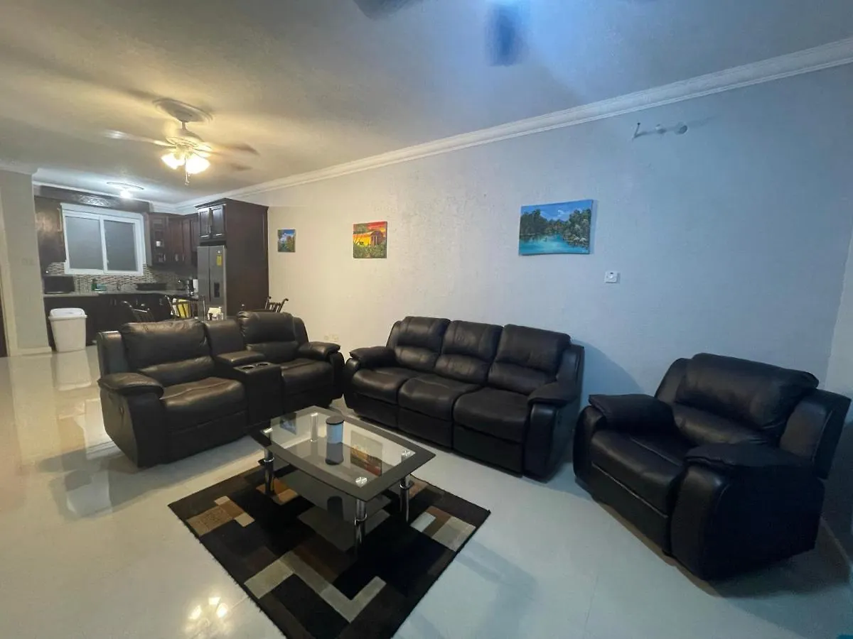 Apartment Jamrock Suites Kingston